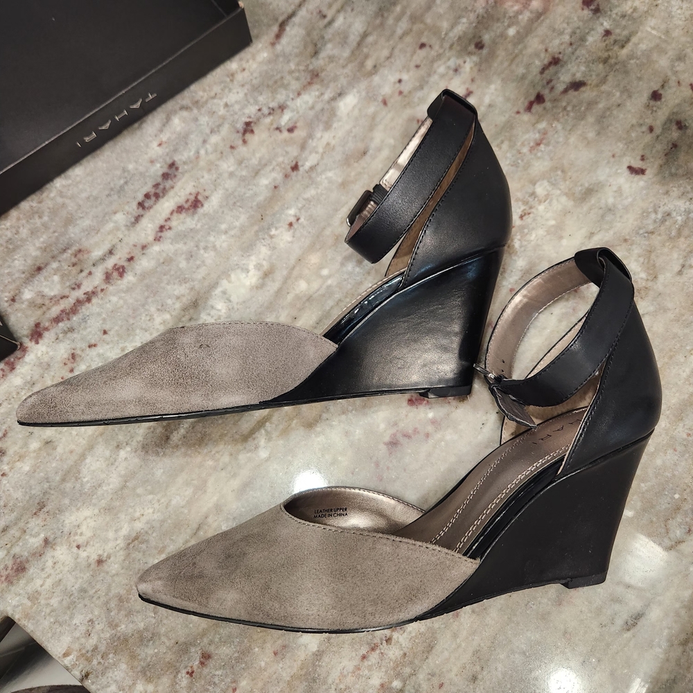 Tahari Black Women’s Heels - Picture 4 of 6